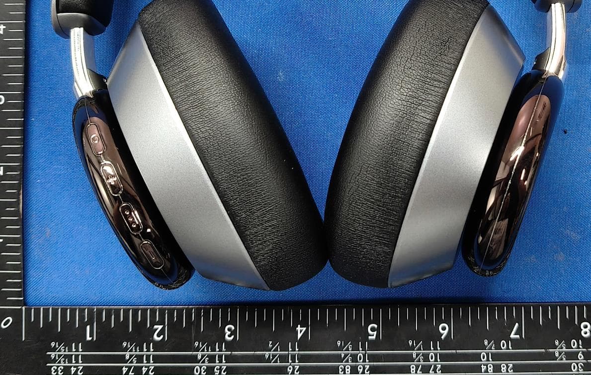 Wireless over-ear Bluetooth headphones - FCC ID 2BP8Z-Y03 - Guangzhou Yingu Network Technology Co., LTD