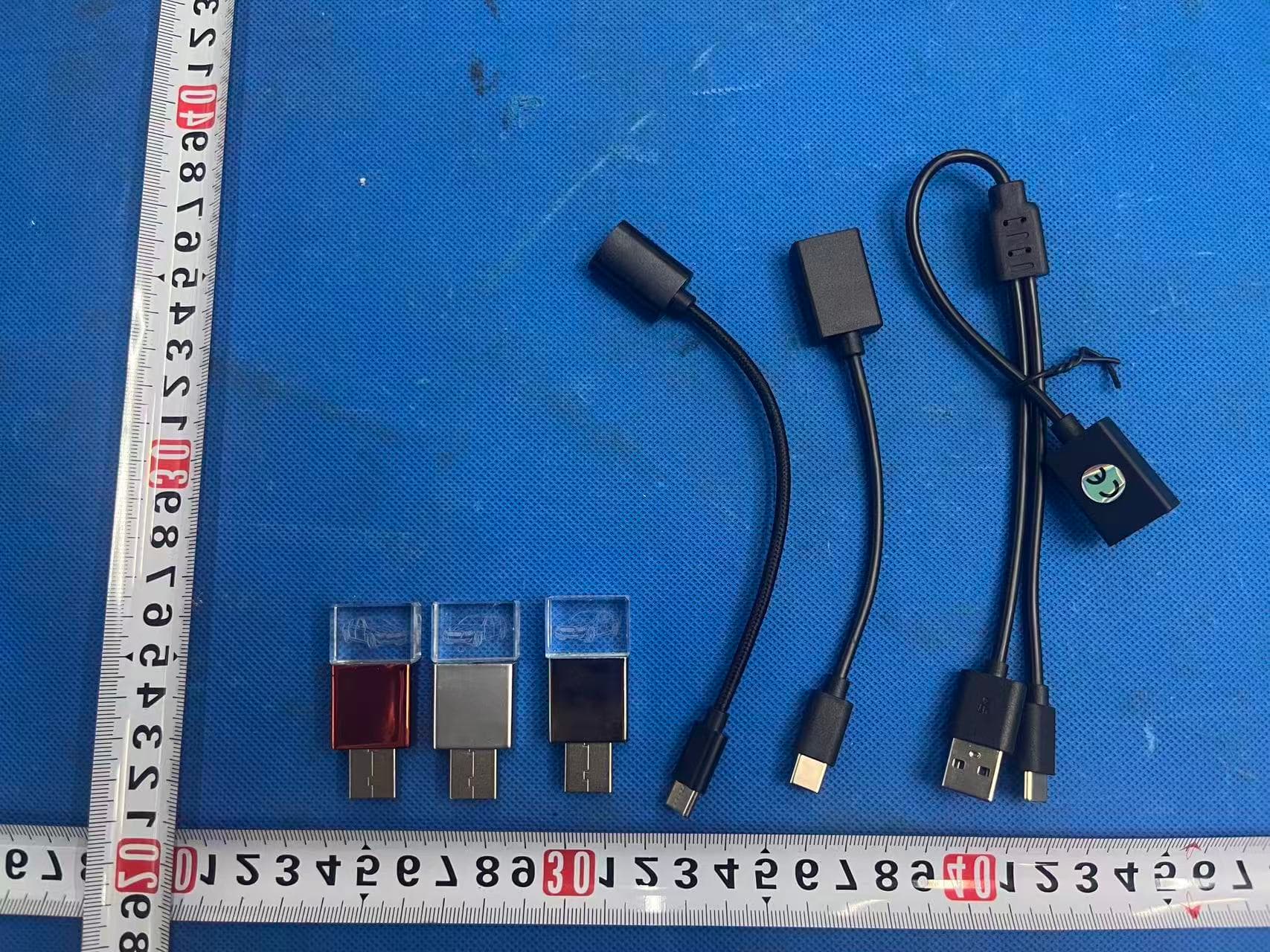 carplay - FCC ID 2BPFF-D01 - Shenzhen Xinwang Optoelectronic Display Technology Co., Ltd.