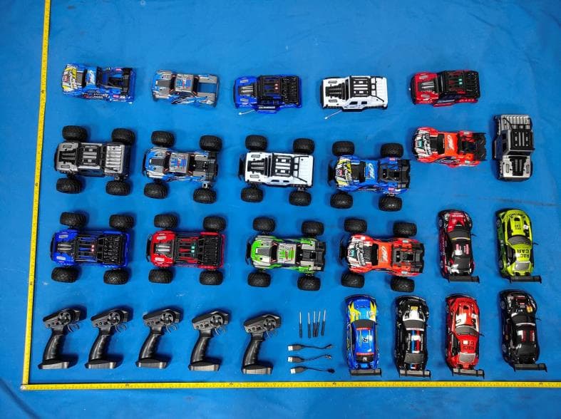 Remote-controlled car toys - FCC ID 2BPQG-0XX - Shantou Chenghai District Shaohua Toys Factory
