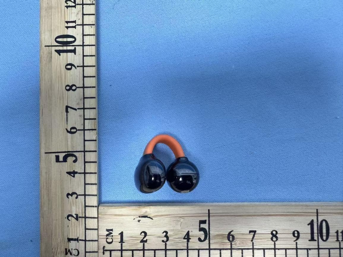 Lighting Earbuds - FCC ID 2BQSI-A9 - Yiwu Feilang Import and Export Co., Ltd.