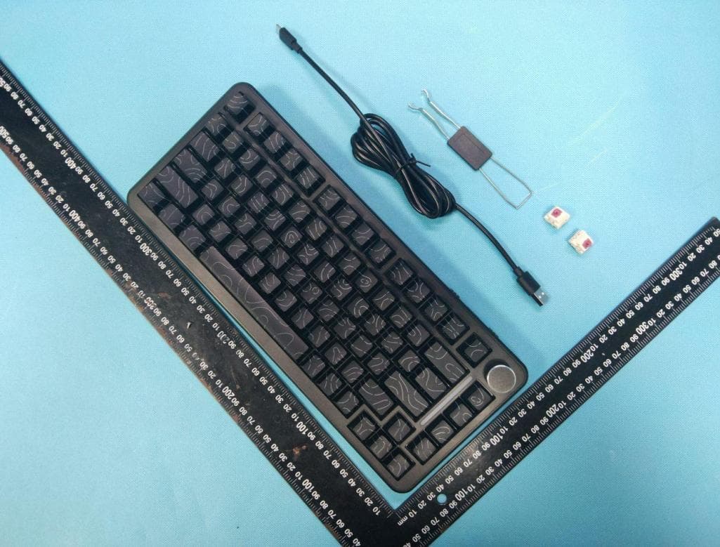 TRI-MODEL High-end Gaming Mechanical keyboard - FCC ID 2BR6J-LF82R3 - Beyondsoft Technology Chengde Co., Ltd