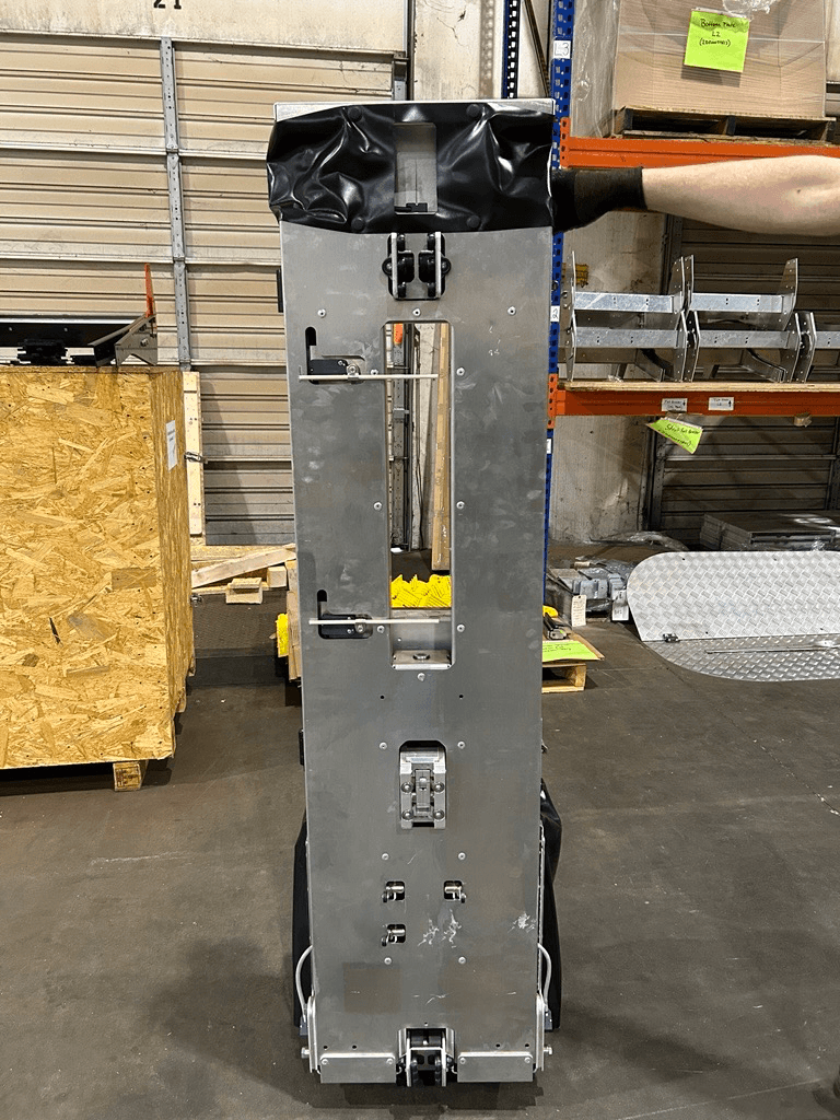 Passenger and freight elevator - FCC ID 2BR8Y-CLIFTUSA-V00 - Hailo Wind Systems USA Inc.