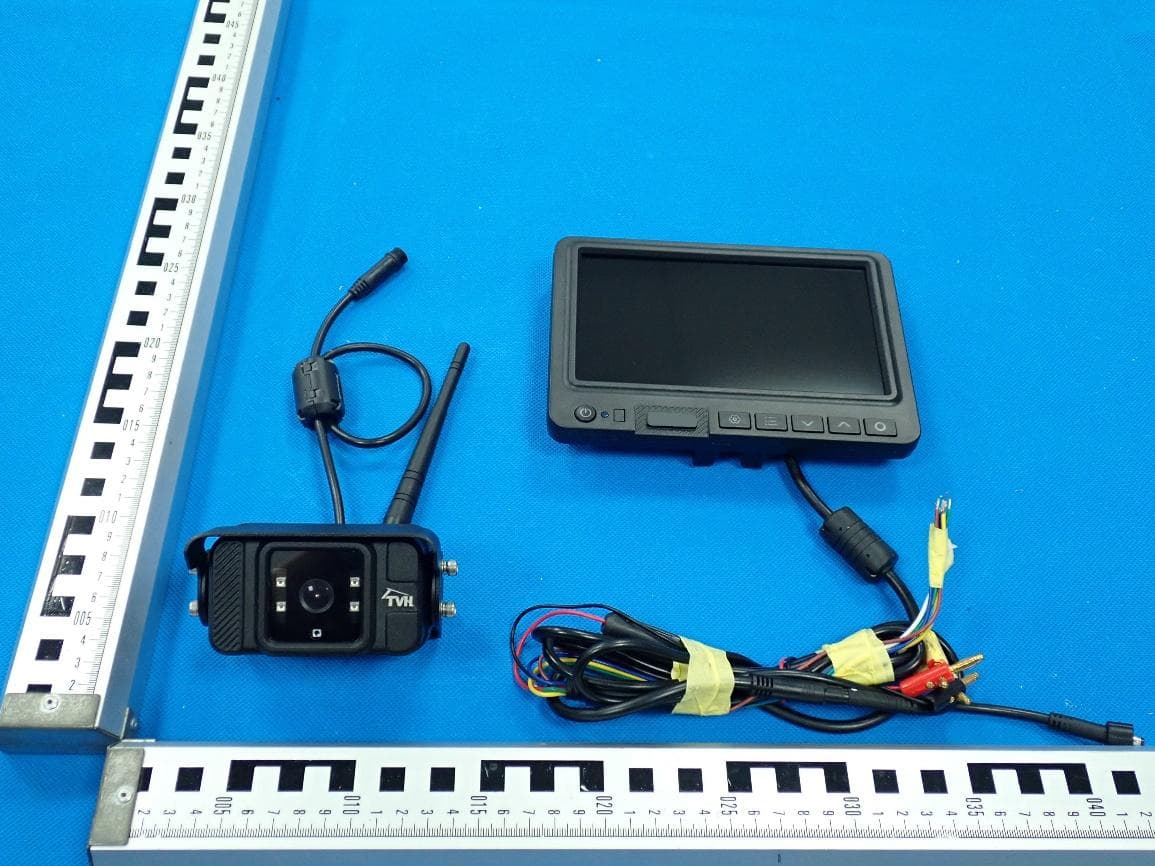2.4GHz Digital Wireless System(Monitor+Camera) - FCC ID 2BRPZ128 - Guangzhou Weitech Co., Ltd