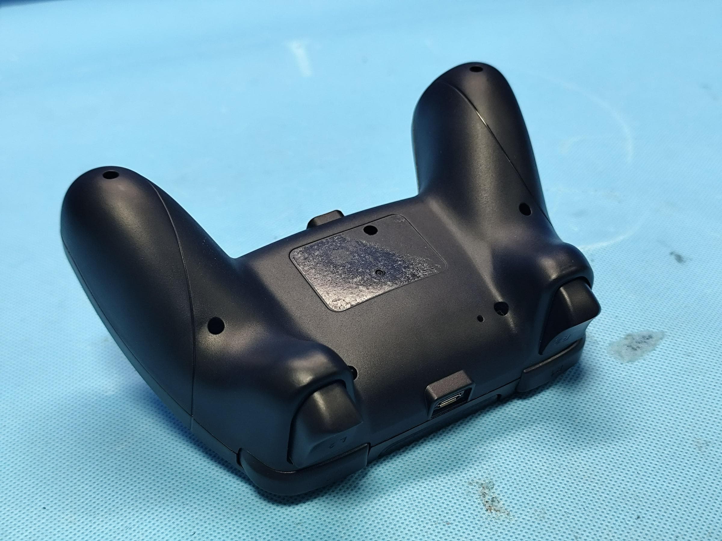 Wireless Procontroller for Switch - FCC ID 2BSIE-SP4218B - Shenzhen CHT Technology Co., Ltd.