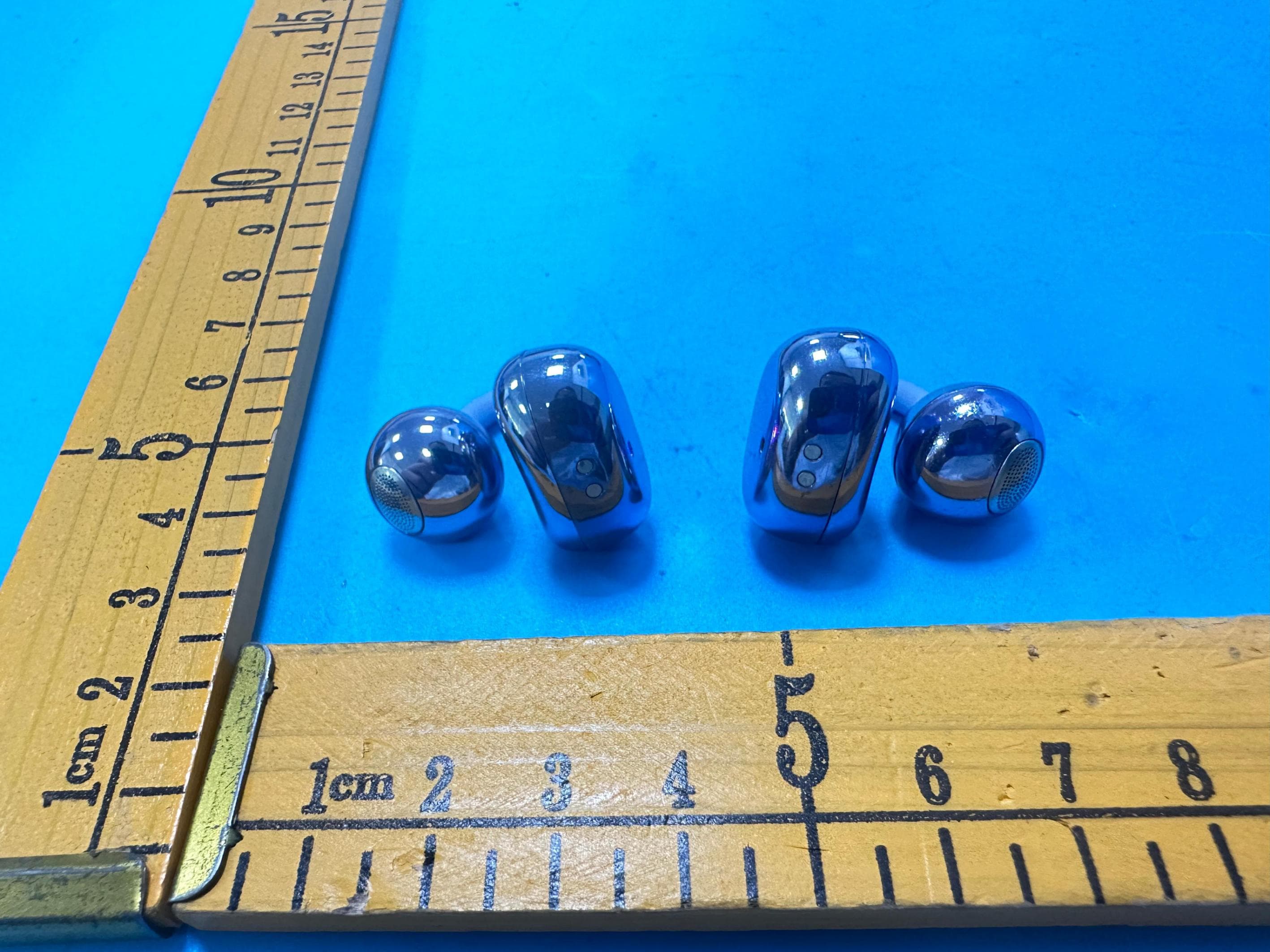Bluetooth headset - FCC ID 2BSTCH-F3 - Shenzhen Lingyan Technology Co.,Ltd