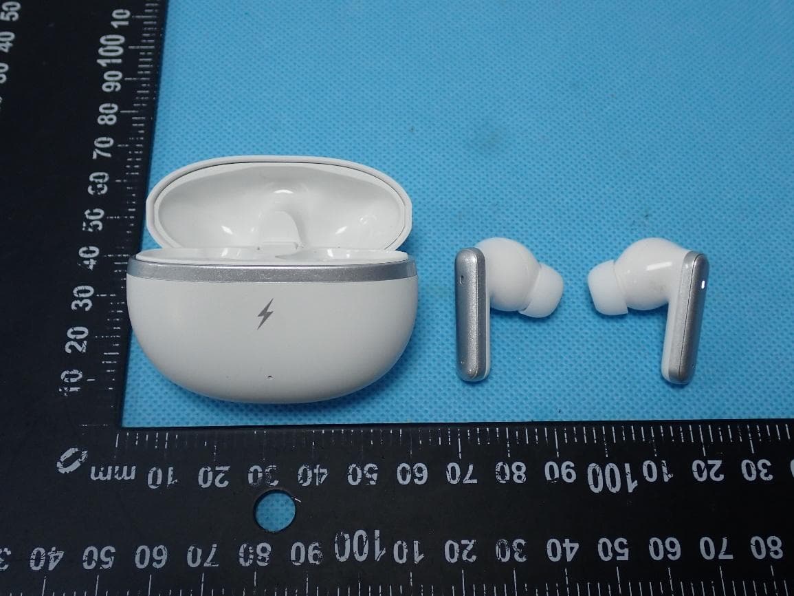 True Wireless Earbuds - FCC ID 2BT26-AEROLUXE - Shenzhen Xingyi Electronic Materials Co., Ltd.