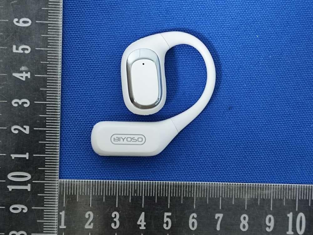 Bluetooth earphones - FCC ID 2BTCB-BIYOSOX52 - Dongguan Biyoso Digital Technology Co., Ltd.