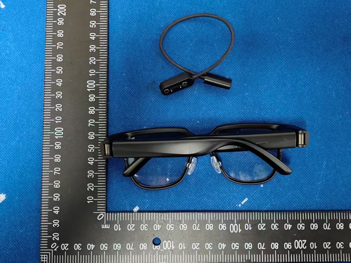 MIRA Glasses - FCC ID 2BTEW-MIRA-GA1-25V1 - Industrials, Inc.