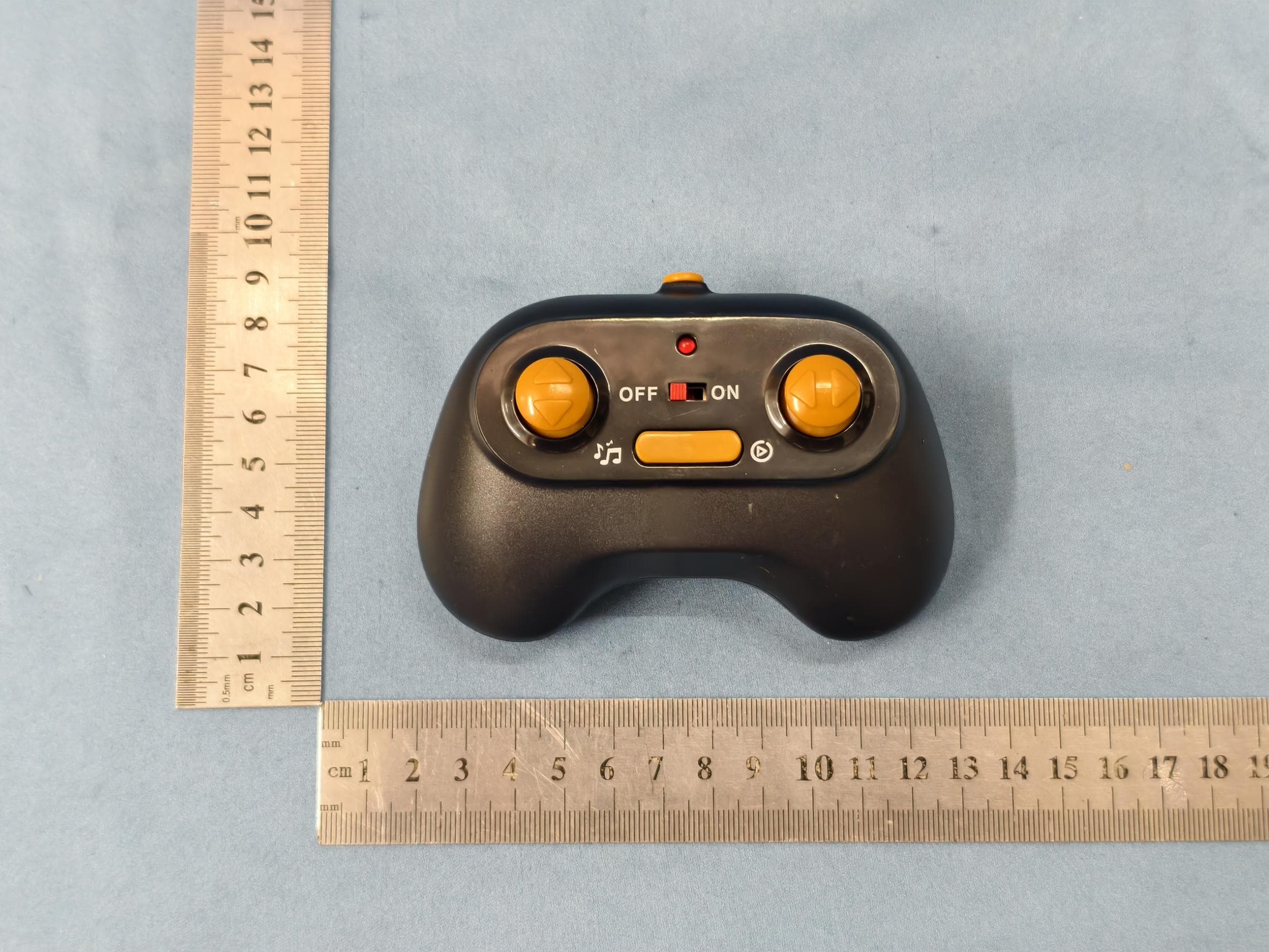Remote control car series - FCC ID 2BTFALZSWJ2025 - LINGZHISI TOY FACTORY