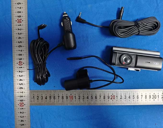 car dash camera - FCC ID 2BTI3-V3 - Dongguan Aishijie Trading Co., Ltd.