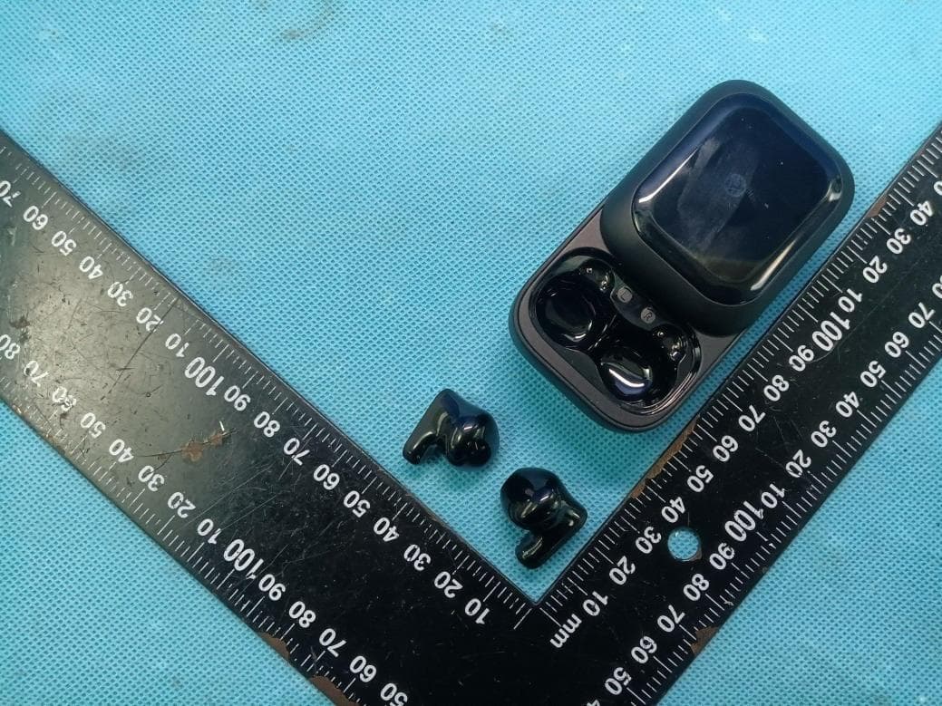 ZNP Wireless Earphones - FCC ID 2BTLR-N04 - Shenzhen Cantianshu Information Technology Co., Ltd.