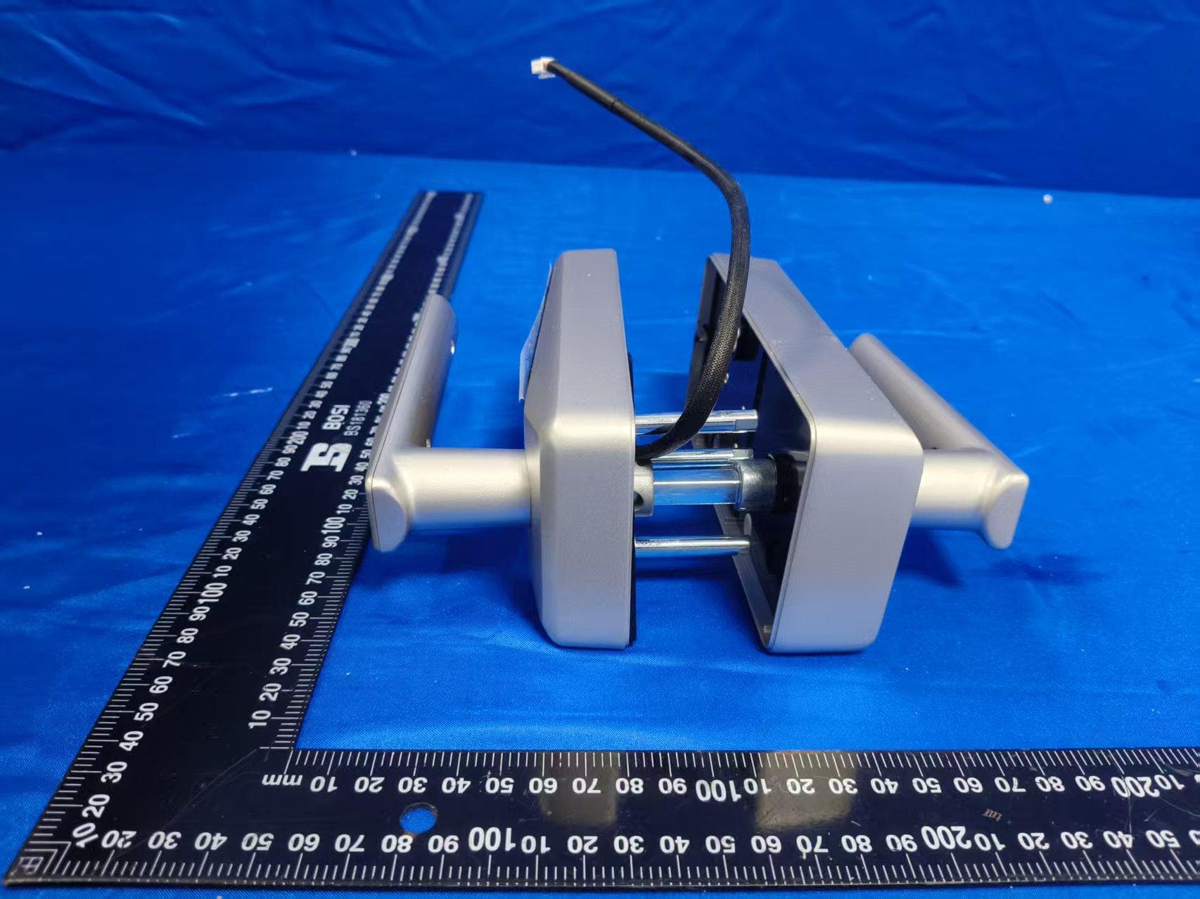 D221 - FCC ID 2BTTG-D221 - Hangzhou Key to the Future Technology Co., Ltd.