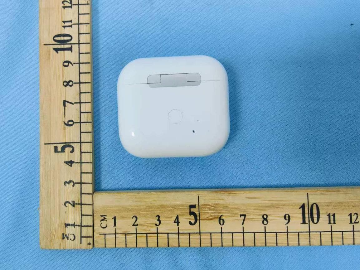 TWS Wireless Headset Charging Case - FCC ID 2BTWM-SMARTBUDS03B - Huaou Tonghui (Suzhou) Technology Co., Ltd.