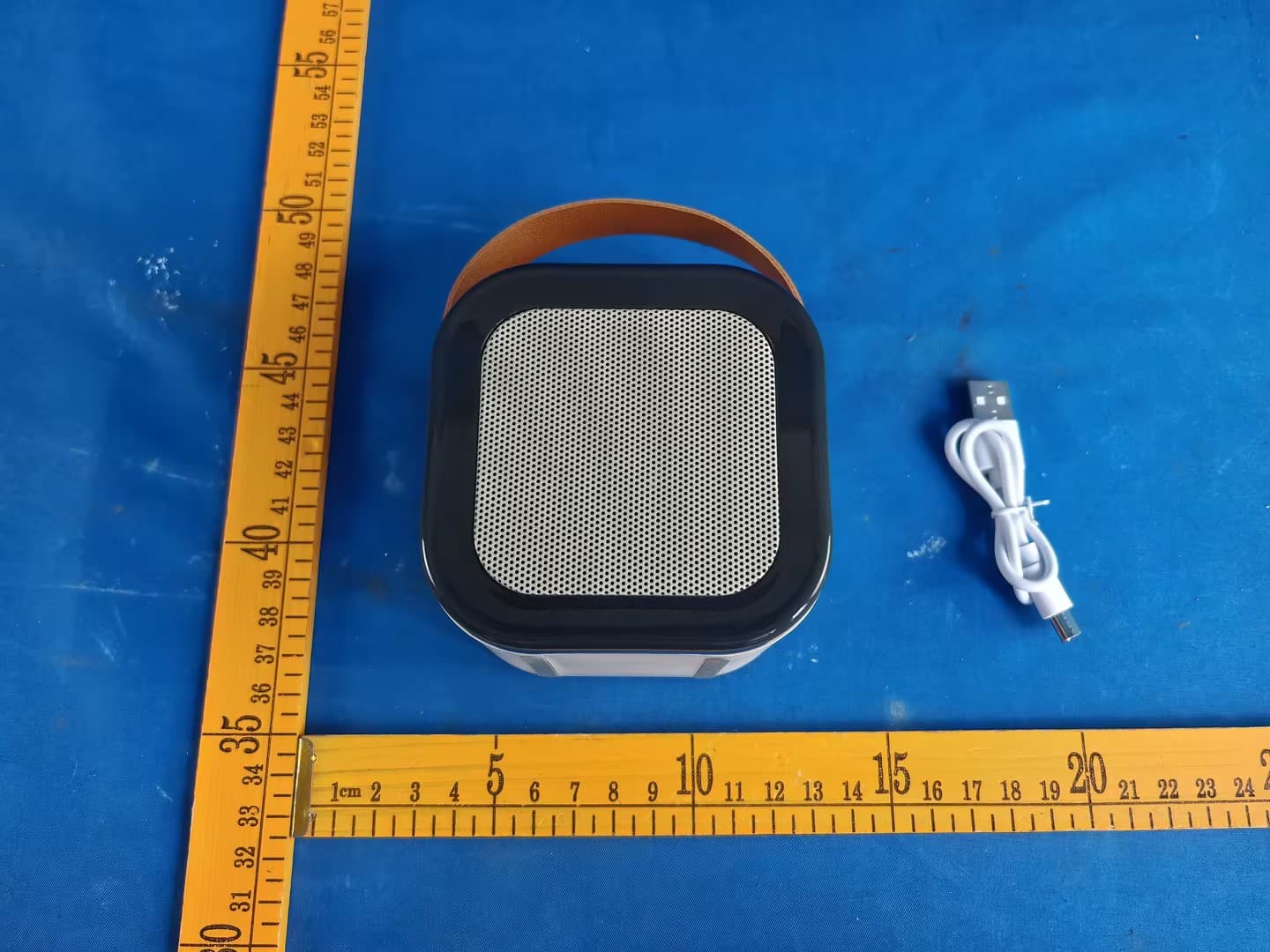 WIRELESS KARAOKE SPEAKER - FCC ID 2BU3H-K12 - Shenzhen Fixed Star Technology Co., Ltd.