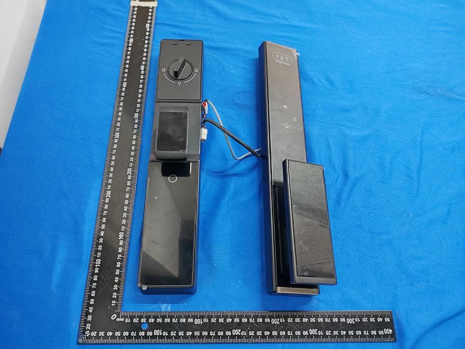 Fully automatic anti-theft lock - Tuya Wifi - FCC ID 2BU69-P70 - Zhongshan Jianxin Intelligent Technology Co., LTD