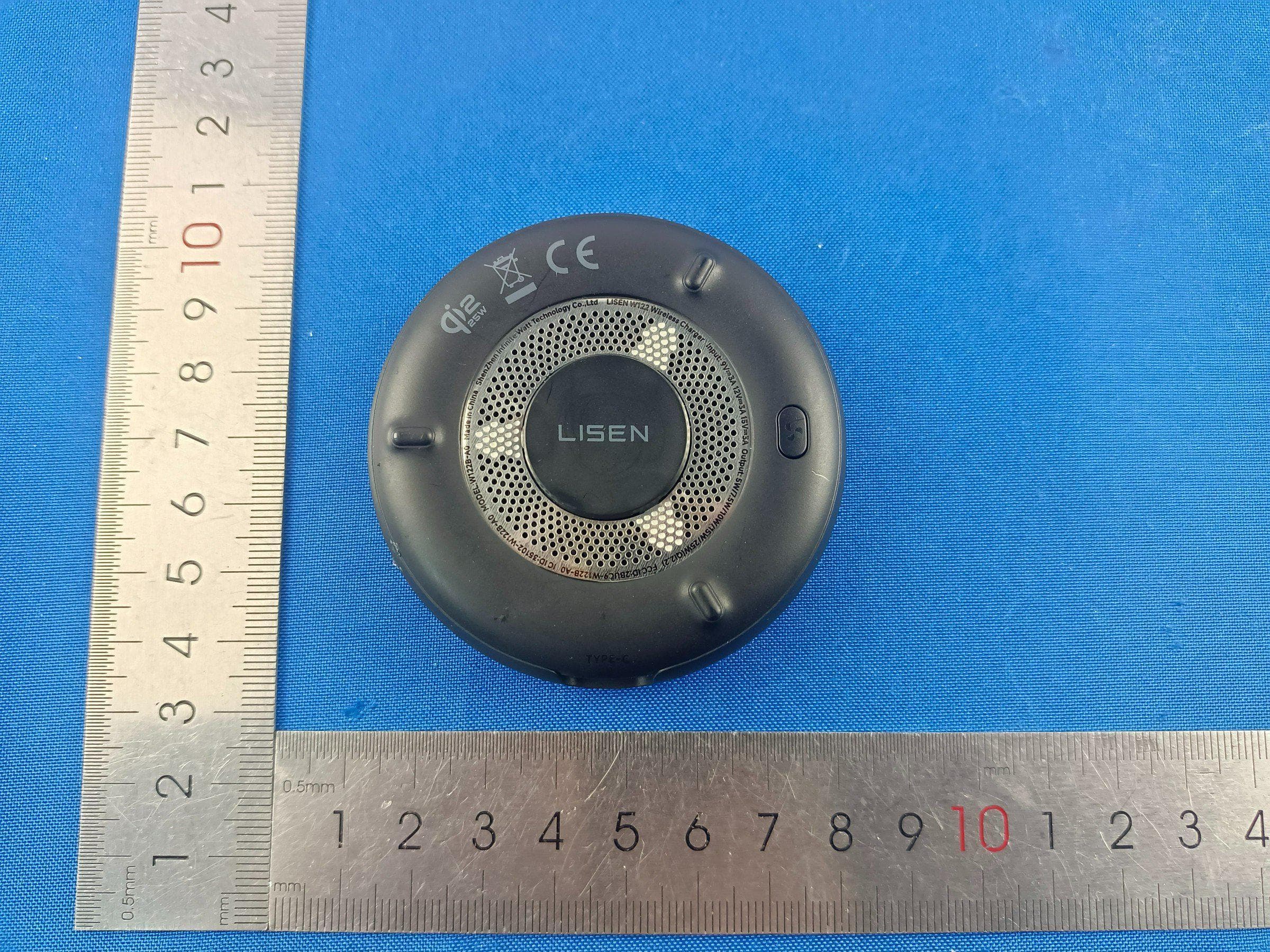 LISEN W122 Wireless Charger - FCC ID 2BUC9-W122B-A0 - Shenzhen Infinite Watt Technology Co., Ltd.