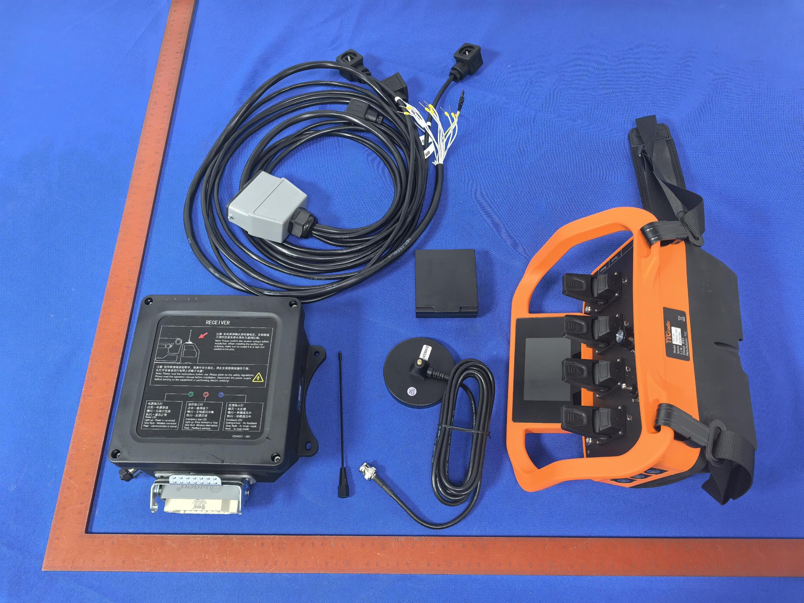 Dual-mode Industrial Wireless Remote Controller - FCC ID 2BUF6-TYCS236 - HANGZHOU TY TECHNOLOGY CO., LTD