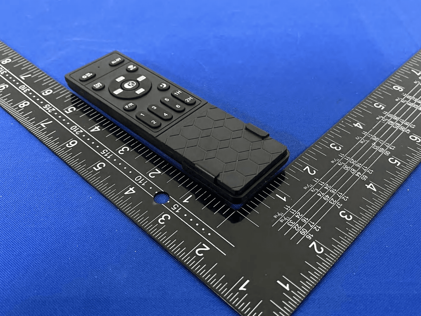 2.4G-smart fan light controller - FCC ID 2BUFQ-LD-A02 - Zhongshan Lingdian Lighting Electric Co., Ltd.