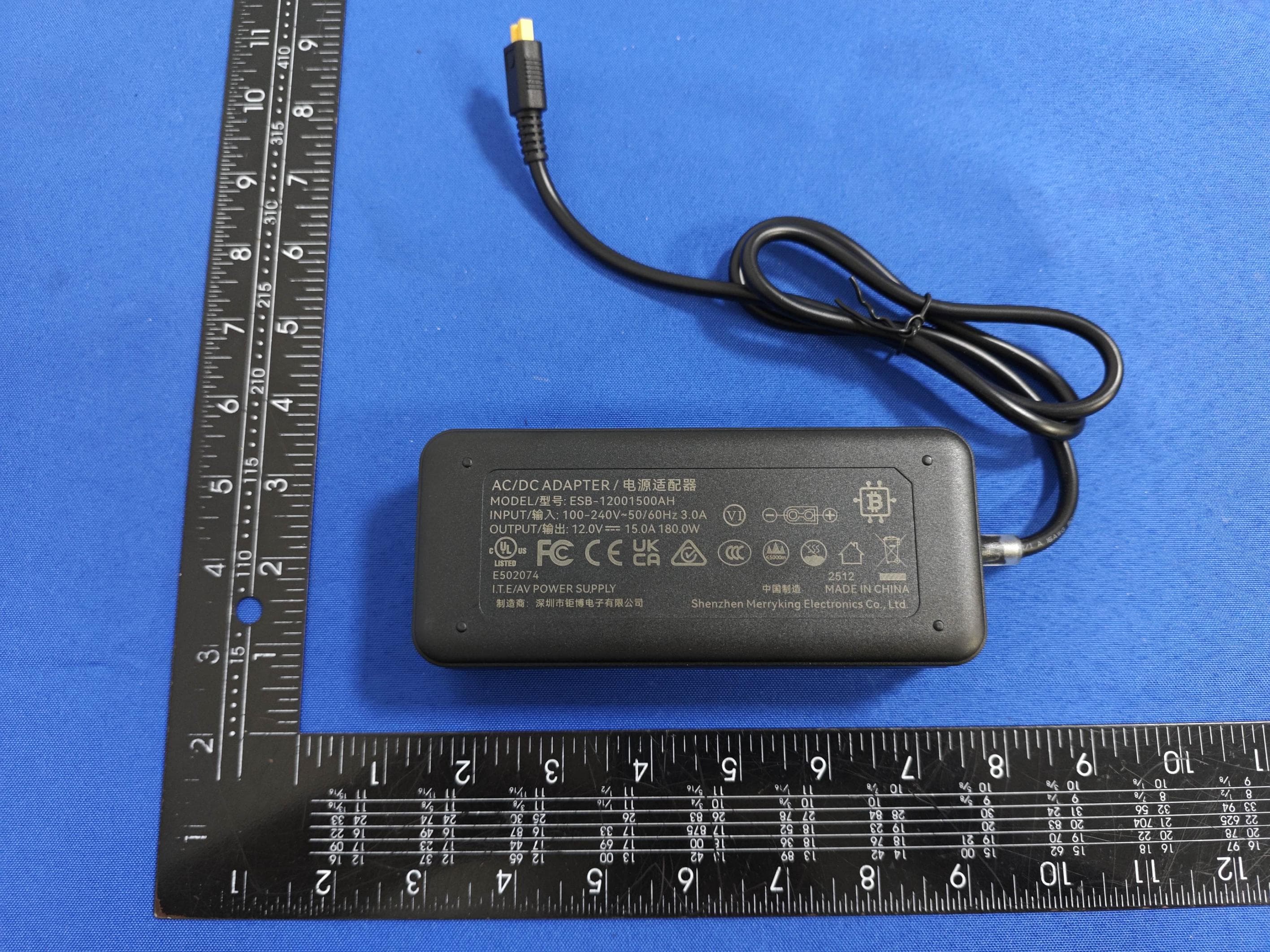NerdQaxe ++ - FCC ID 2BUOF-NERDQAX - Punk Future (Shenzhen) Technology Co., Ltd.