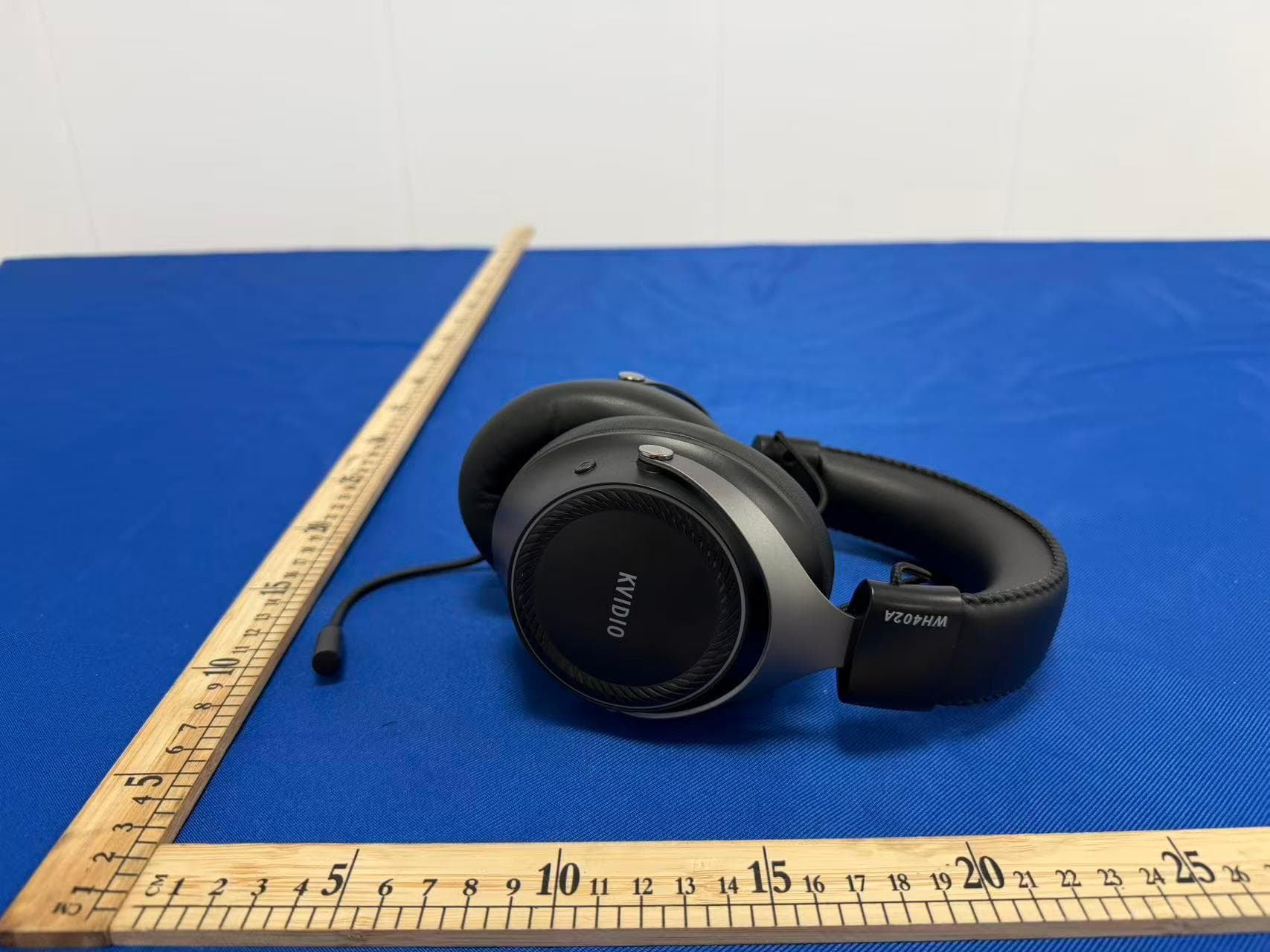Wireless gaming headset - FCC ID 2BUZQ-WH402A - SHENZHEN KVIDIO SMART TECHNOLOGY COMPANY LIMITED