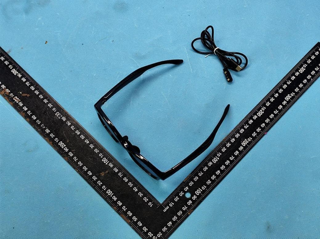 Smart Color-Changing Electrochromic Audio AI Glasses - FCC ID 2BVF3-X01 - Fujian Zihonghu Technology Co., Ltd.