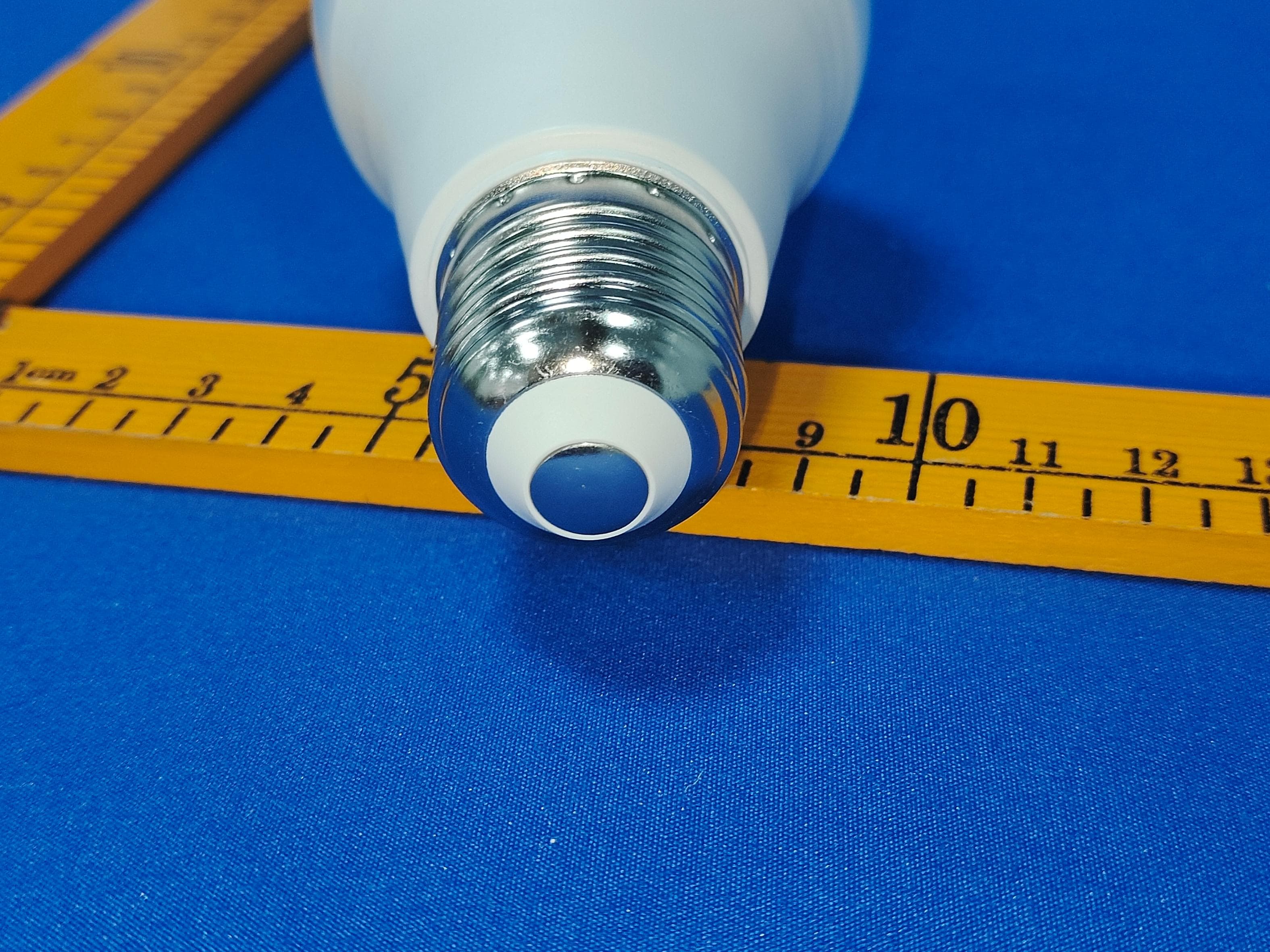 ball steep light - FCC ID 2BW6Q-LQLFD-12W - Zhongshan Liangqilai Optoelectronics Technology Co., Ltd.