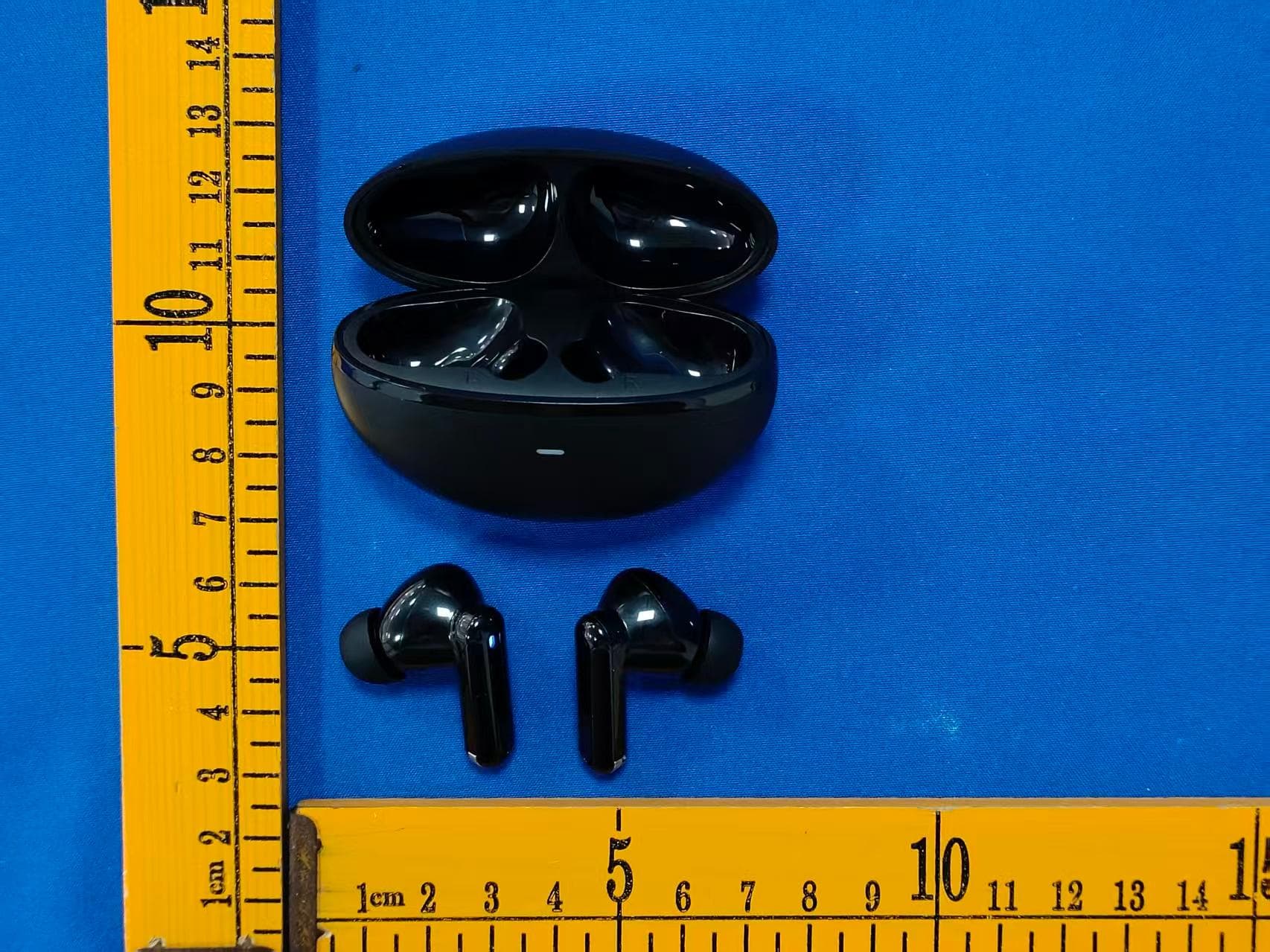 TWS Earphones - FCC ID 2BXC6-SE-08 - SHENZHEN JINMA COMMUNICATION CO., LTD.