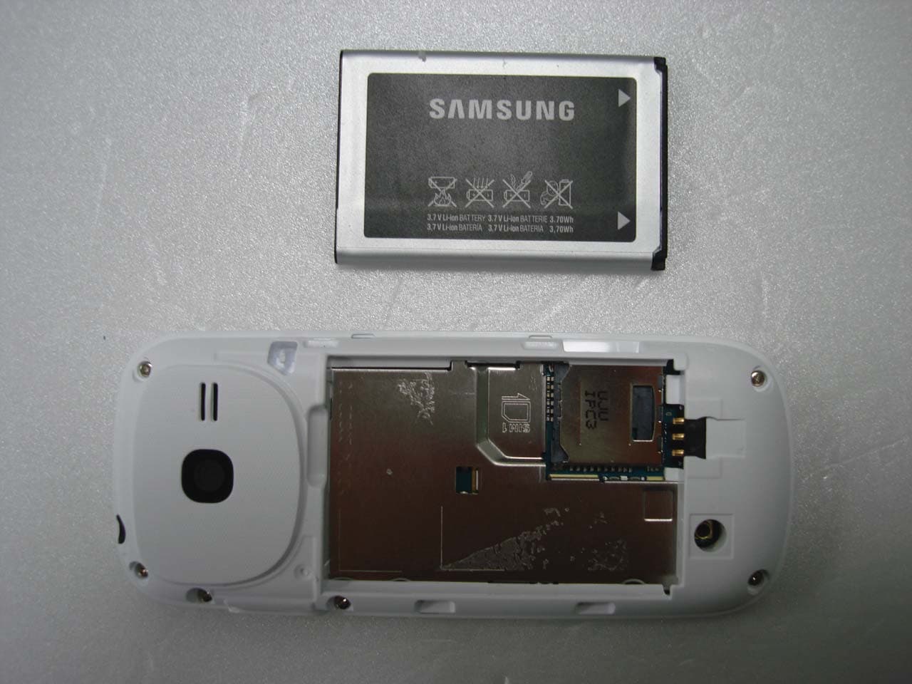 Cellular/PCS GSM Phone with Bluetooth - FCC ID A3LGTE2200L - Samsung Electronics Co Ltd