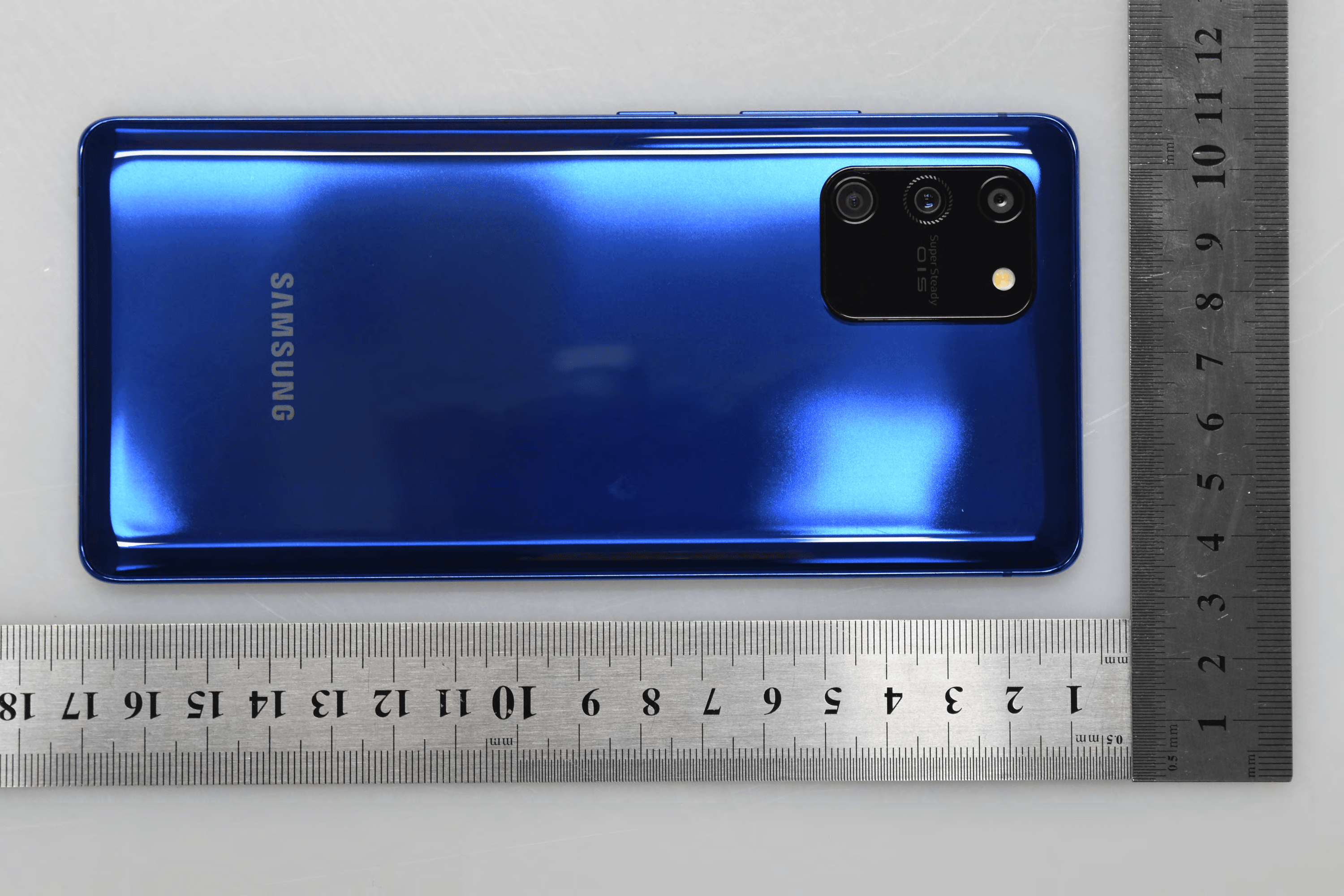 GSM/CDMA/WCDMA/LTE Phone + BT/BLE, DTS/UNII a/b/g/n/ac,ANT+ and NFC - FCC ID A3LSMG770U - Samsung Electronics Co Ltd