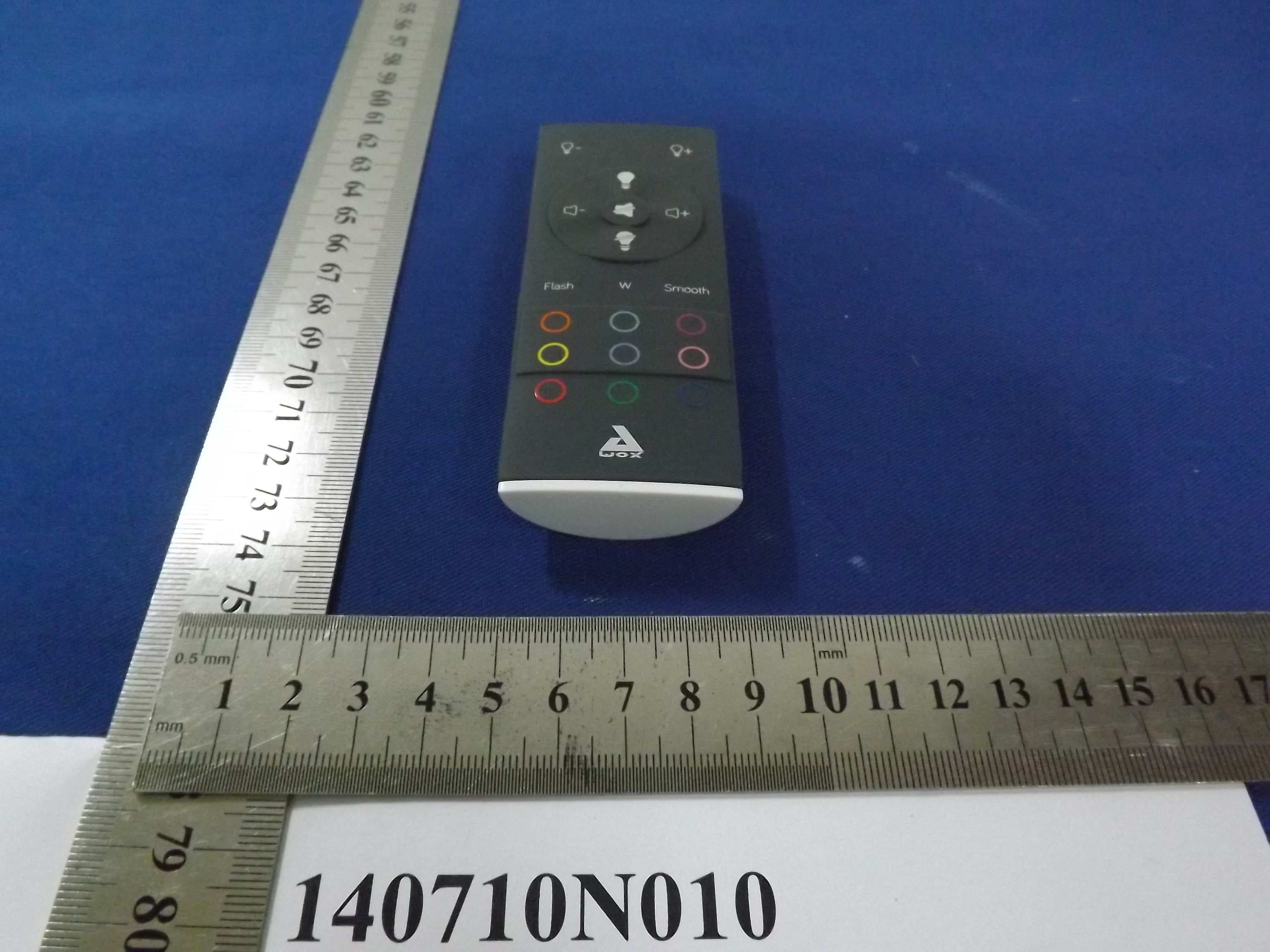 AwoX StriimLIGHTTM mini Color - FCC ID A7K-SLMCB3 - AWOX