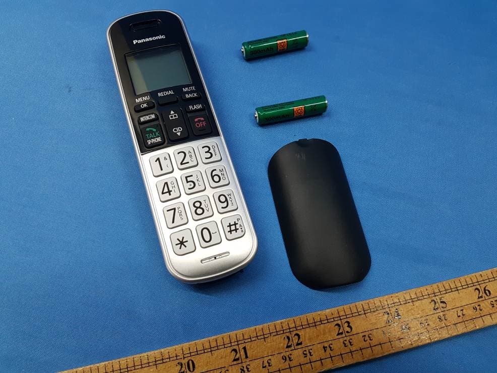 DECT Cordless Telephone - Handset - FCC ID ACJ96NKX-TGBA81 - Panasonic Corporation of North America