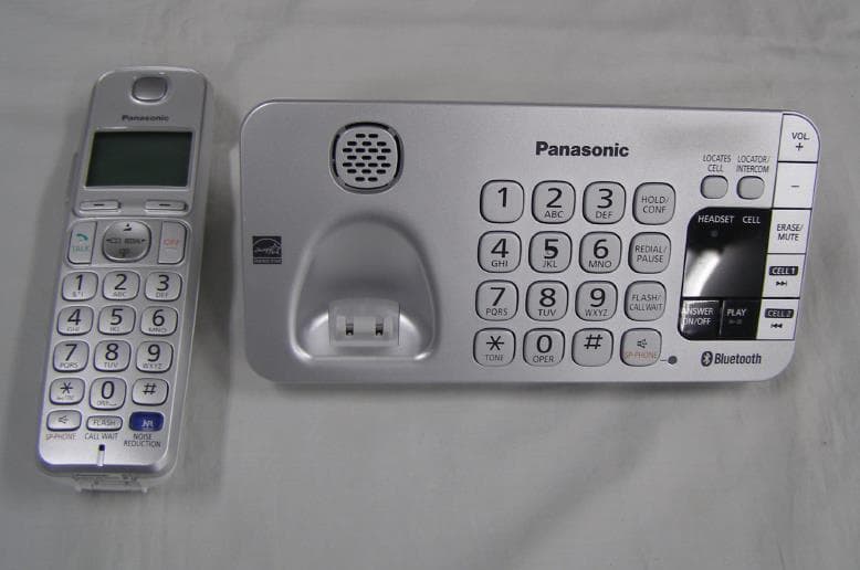 UPCS Cordless Telephone Base Station with Bluetooth Transceiver - FCC ID ACJ96NKX-TGE270A - Panasonic Corporation of North America