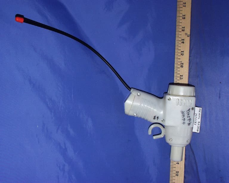49MHz RC Toy Car Transmitter - FCC ID APB92019-00A4T - Mattel Toys A Division of Mattel Inc