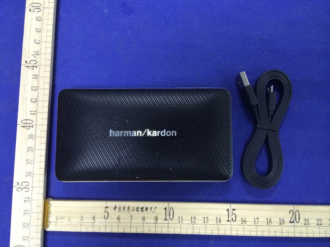 Portable Wireless Speaker with Bluetooth - FCC ID APIESQUIREMINI - Harman International Industries, Inc