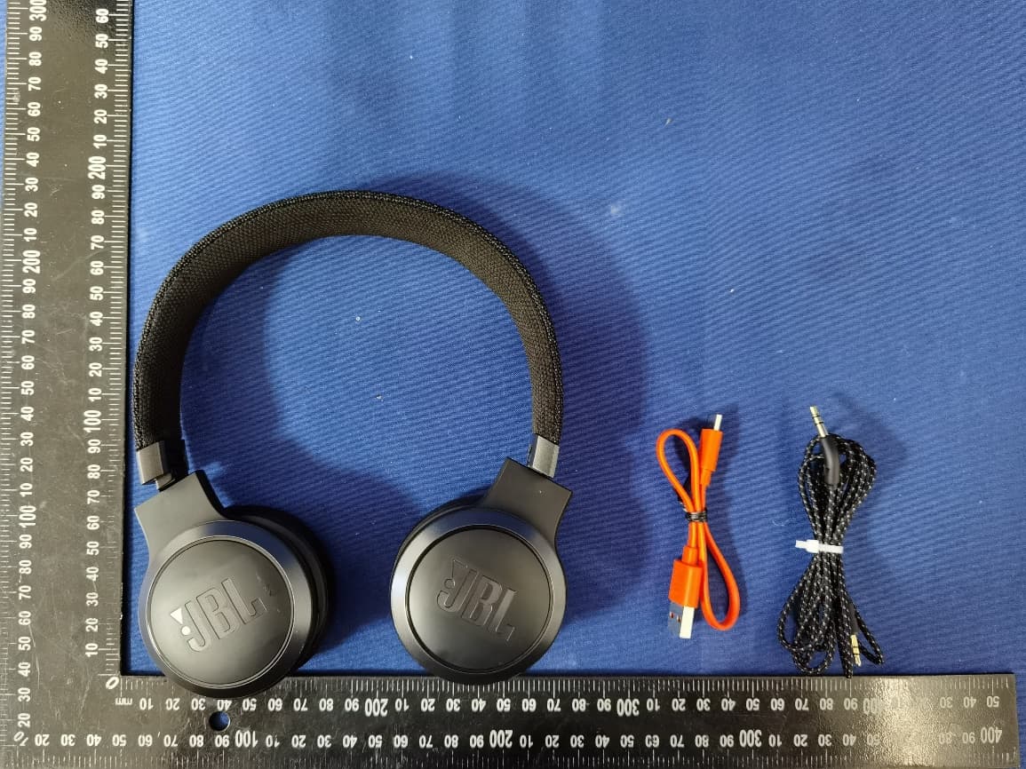 Bluetooth headset - FCC ID APILIVE460NC - Harman International Industries, Inc