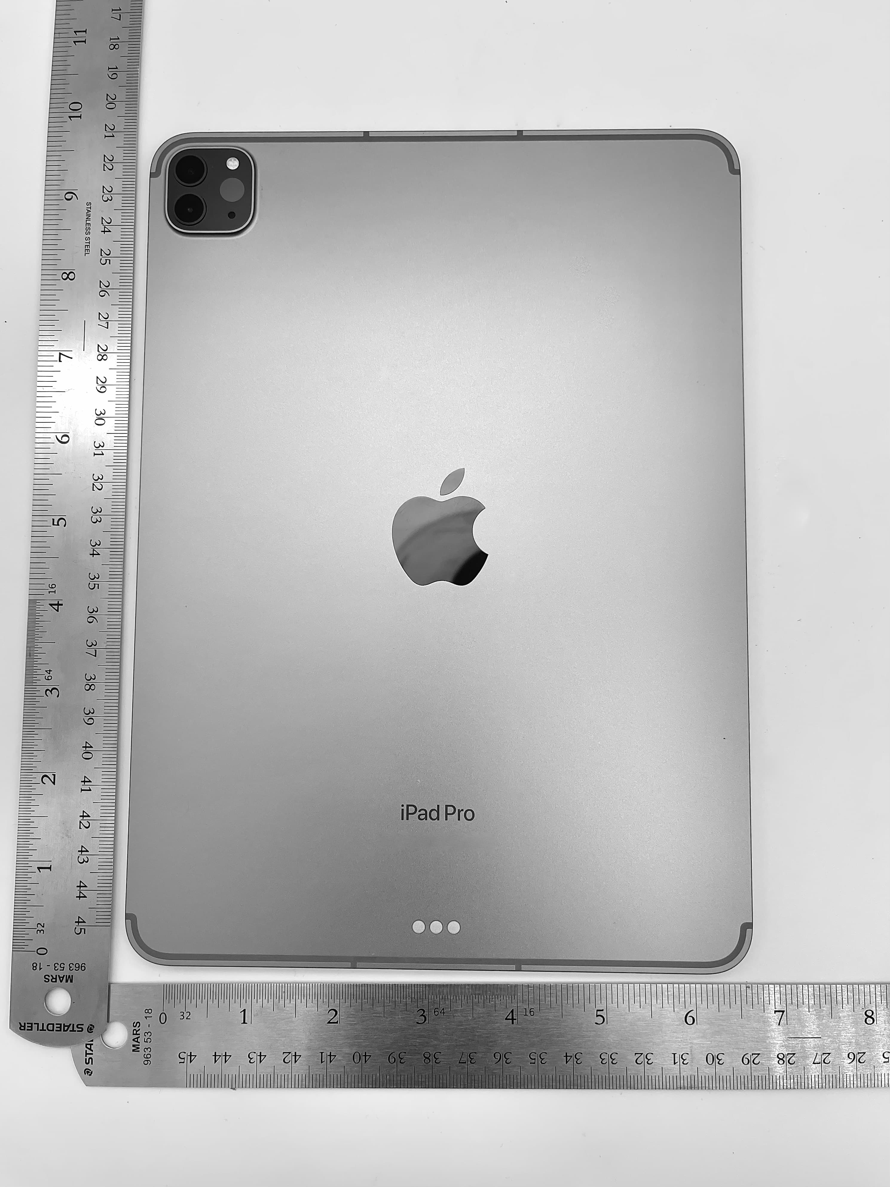 Apple iPad - FCC ID BCGA2761 - Apple Inc.
