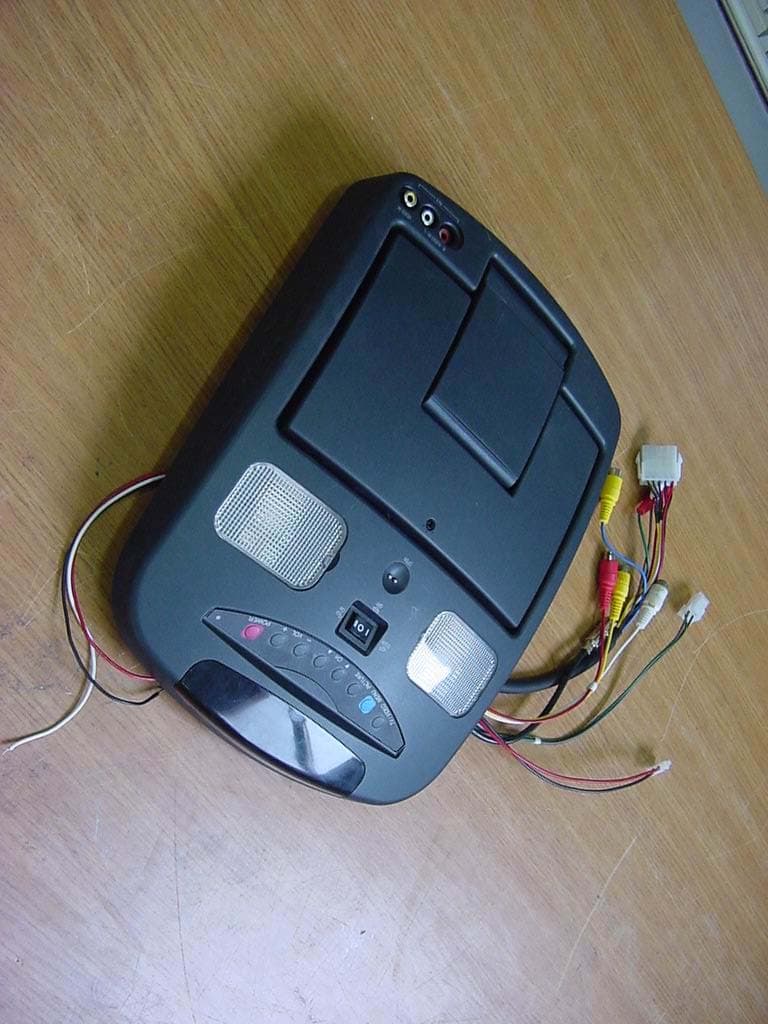 7" TFT LCD Color TV Receiver With FM Transmitter - FCC ID BRFLT07AA - KTV Global Corporation