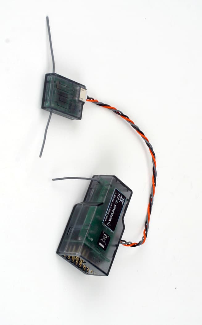 2.4 GHz RC Transmitter SR3000 - FCC ID BRWDASRX10 - Horizon Hobby, LLC