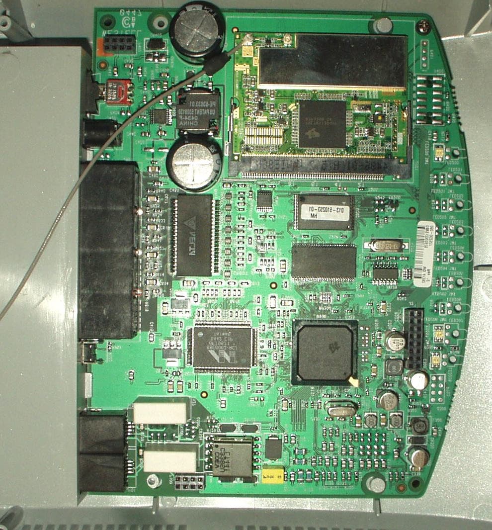 Spread Spectrum Transmitter - FCC ID CH8A90VZ10XX06 - Westell Inc