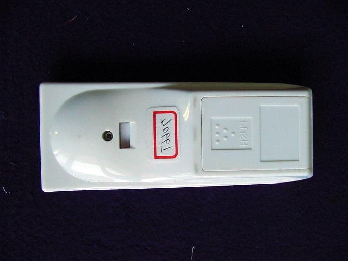 REMOTE CONTROL TRANSMITTER - FCC ID CHQ8BT7066T - Rhine Electronics Co Ltd