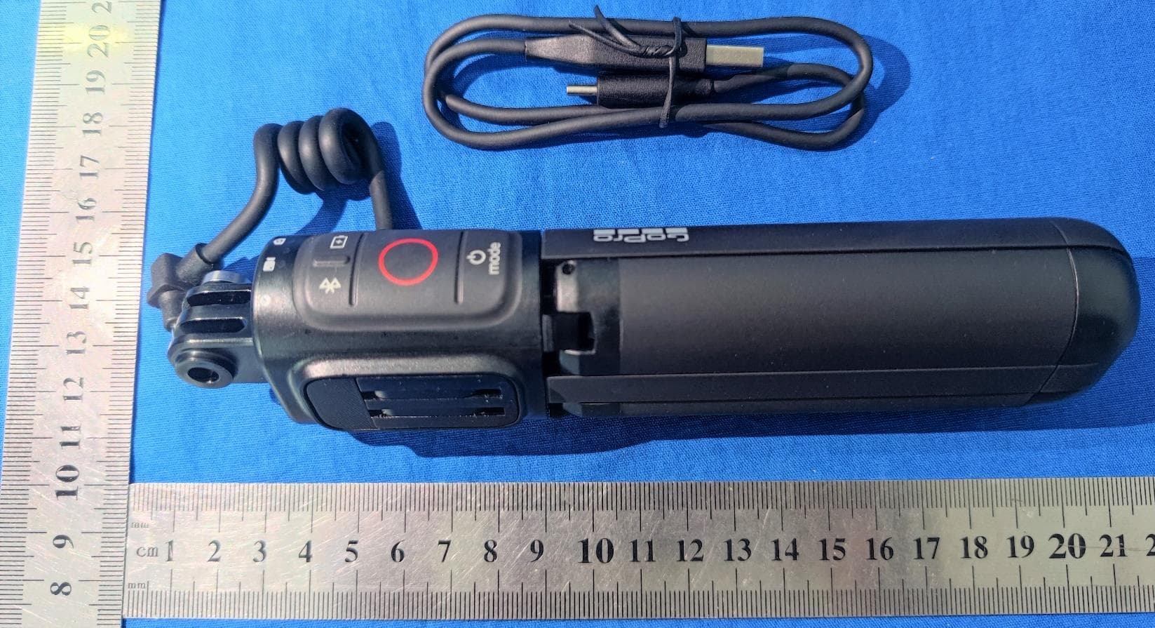 Grip supports Bluetooth Low Energy - FCC ID CNFACVT1 - GoPro, Inc.