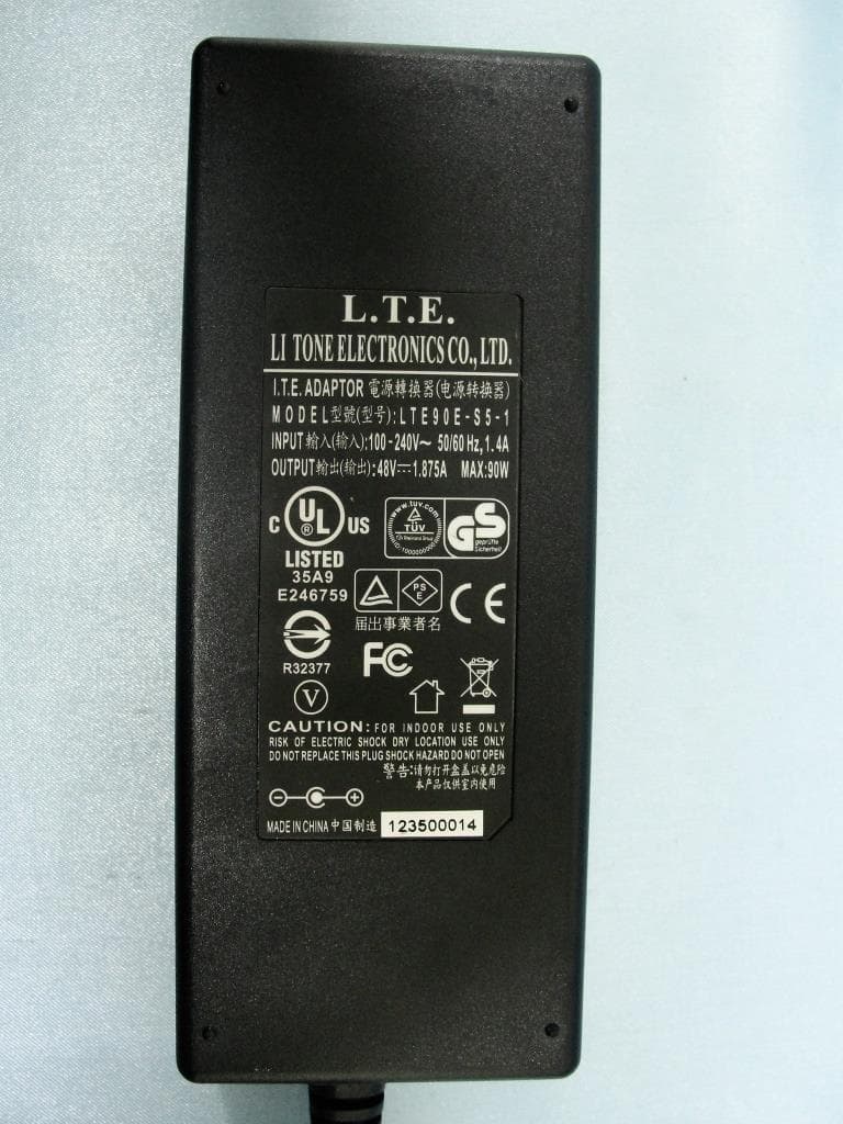 3G Femto Outdoor Cell Device - FCC ID D6XUSC9330BI - Tecom Co Ltd