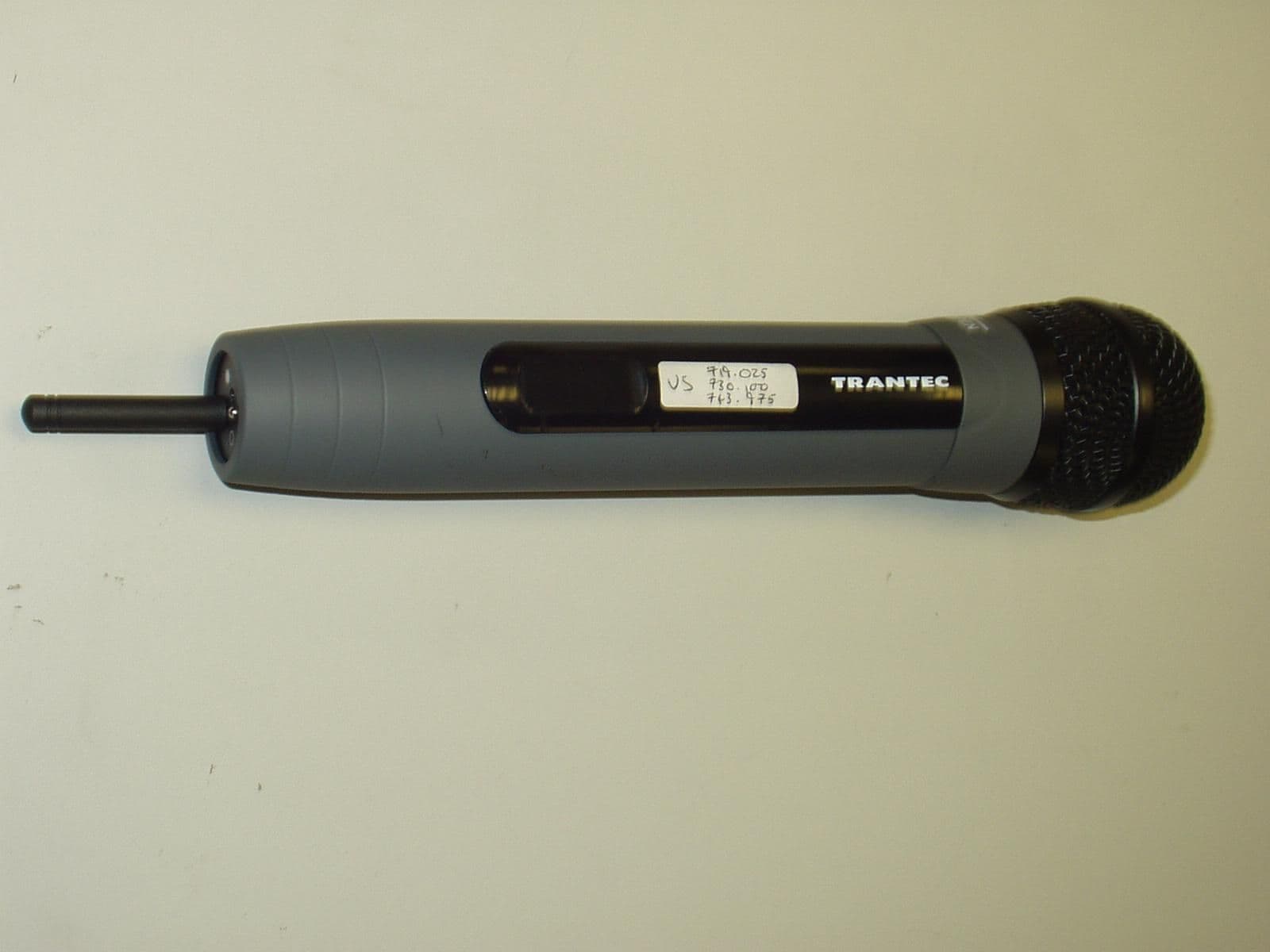 Hand held wireless microphone WS-200 - FCC ID DLAWM-S200 - TOA Corporation