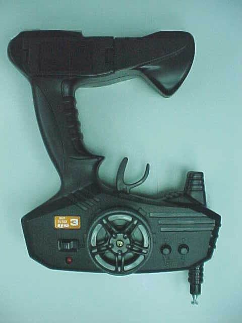 27 MHz Wireless R/C Car - Transmitter - FCC ID F5J86927 - Ka Wah Manufactory Limited