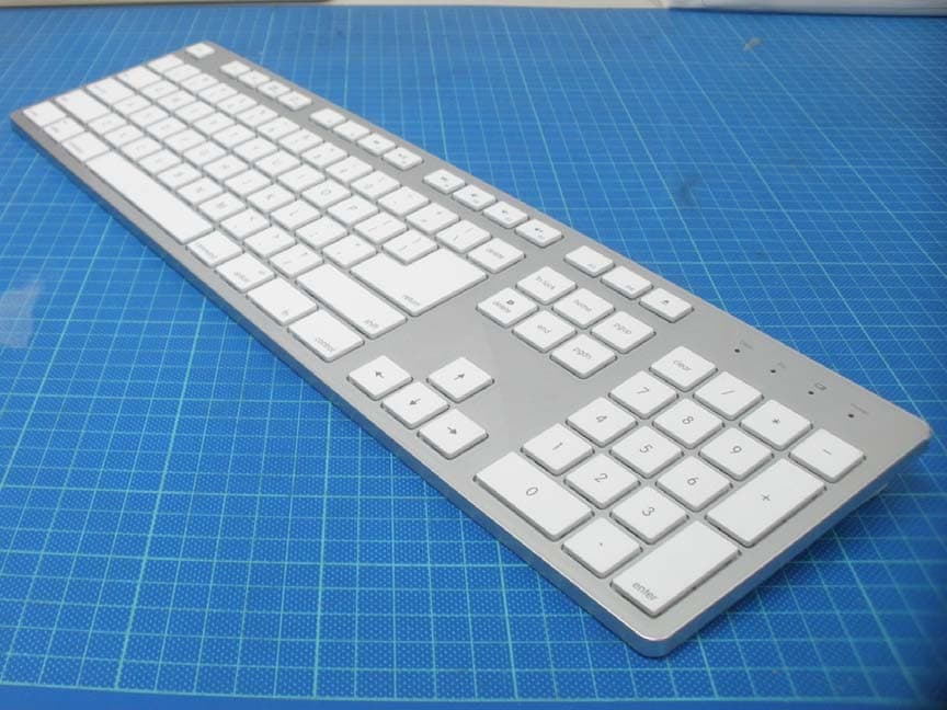 2.4G Wireless keyboard - FCC ID FPWJME8389C - Jing Mold Electronic Technology (Shen Zhen) Co., Ltd.