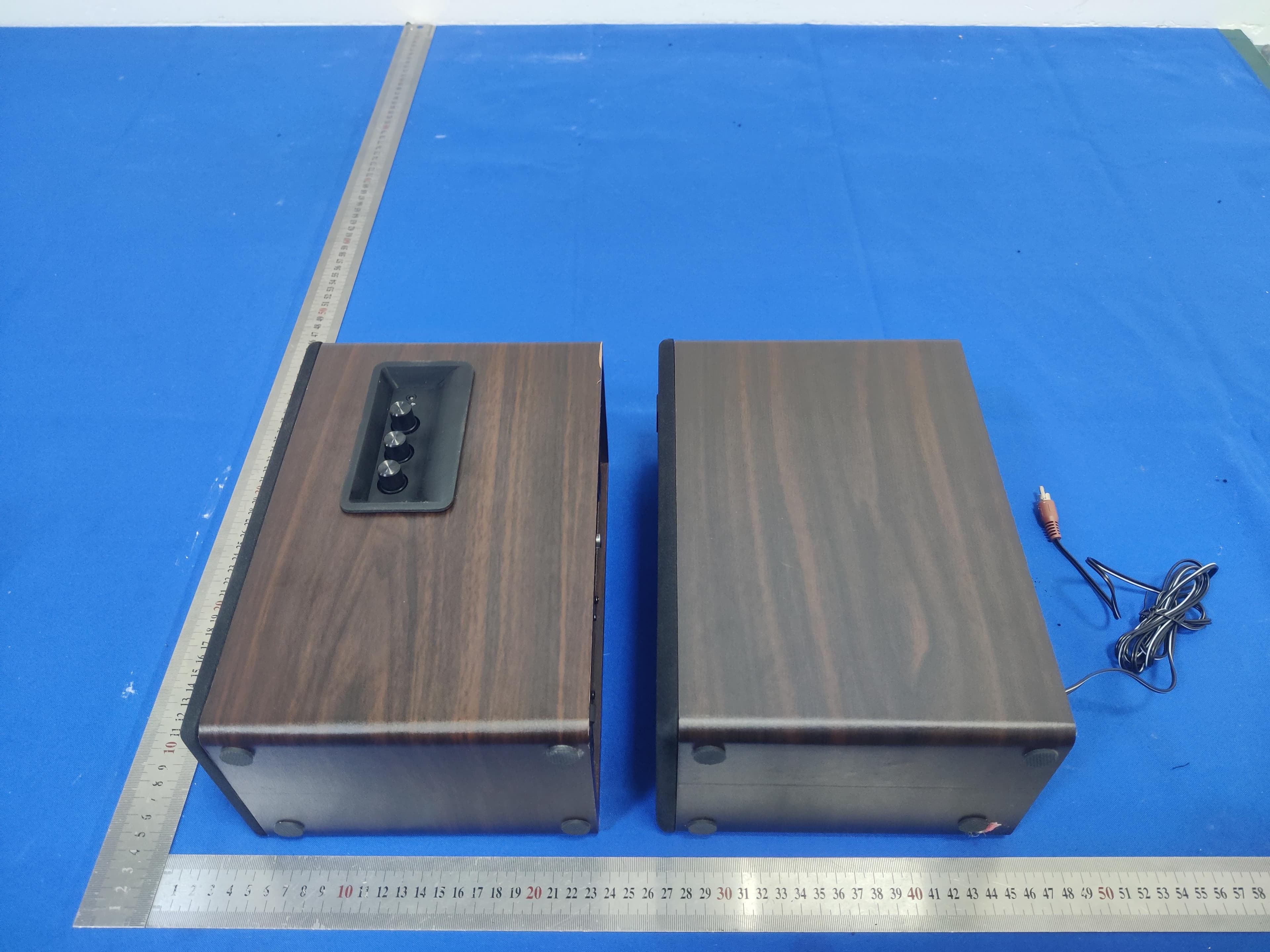 45 Watts Bluetooth Wood Speakers - FCC ID FSUGG0AI - KYE SYSTEMS CORP.