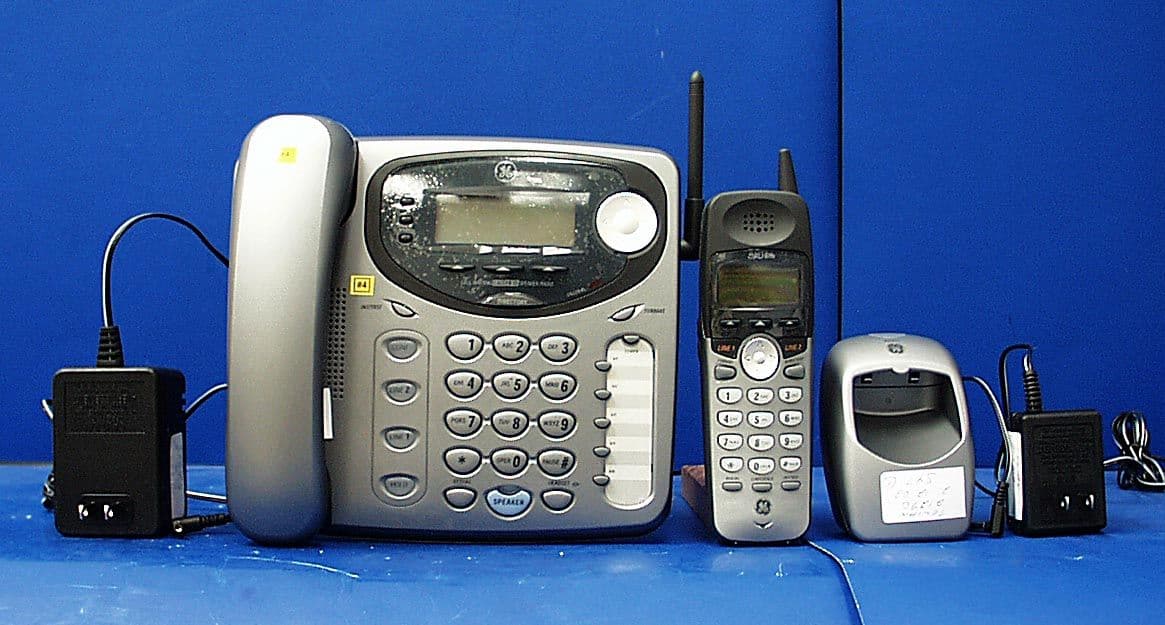 FHSS Cordless Telephone System - FCC ID G9H2-1290A - Thomson Inc.