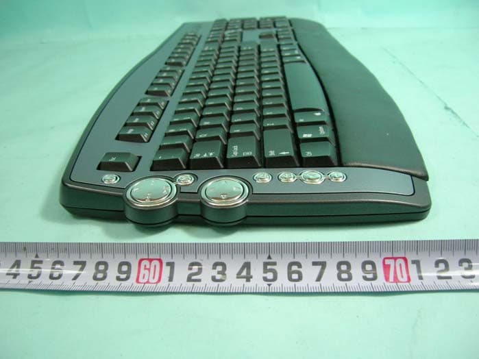 PilotBoard Laser Wireless Desktop Set - FCC ID GV364385 - ACCO Brands, Inc.