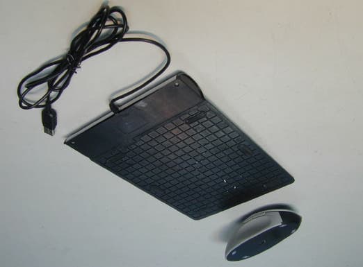 Wireless Battery Free Optical Mouse - FCC ID H8GNB70A1 - A Four Tech Co Ltd