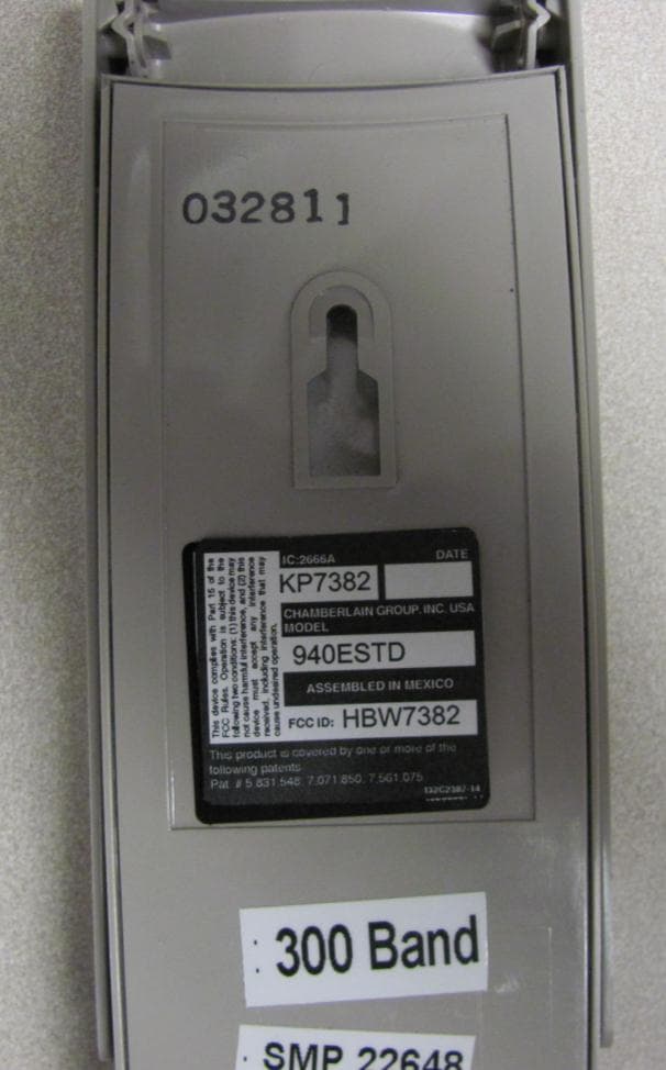 Keyless Entry Transmitter - FCC ID HBW7382 - Chamberlain Group LLC, The